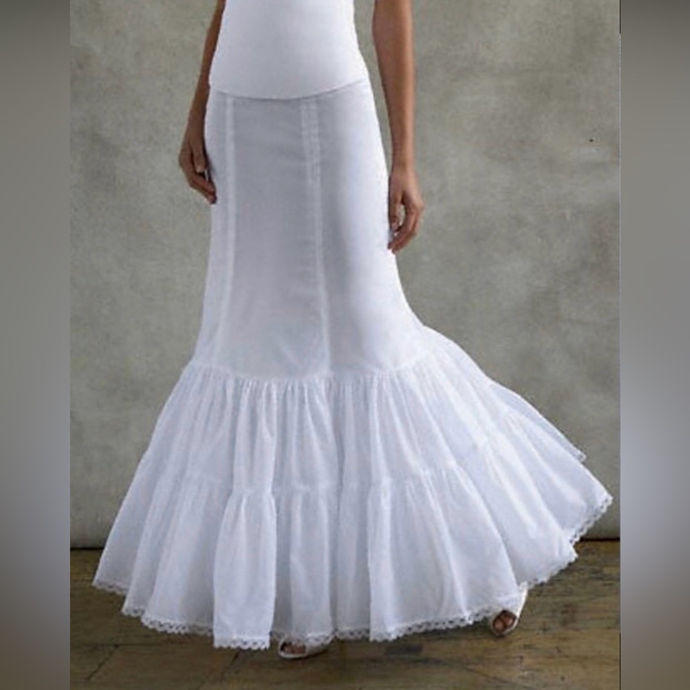 David's Bridal White Fit and Flare Bridal Slip Size 14